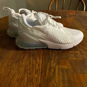 Air 270 all white 7y